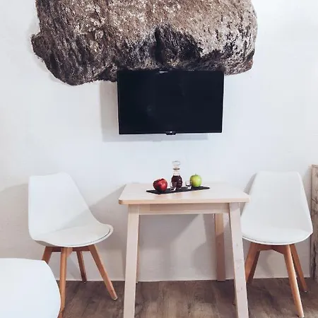 Gemini Caves אויה